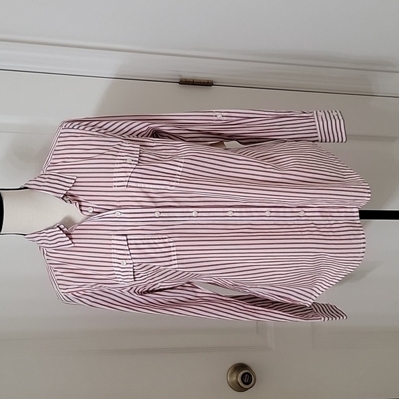 St. John's Bay Size M White with Faded Blue & Red Striped Button Down Shirt NEW - Picture 1 of 12